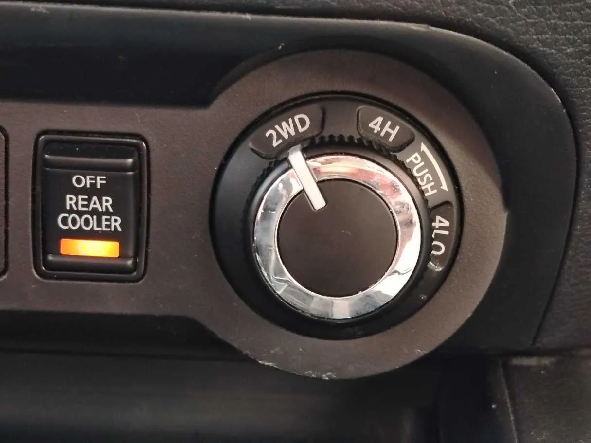 Car image 25