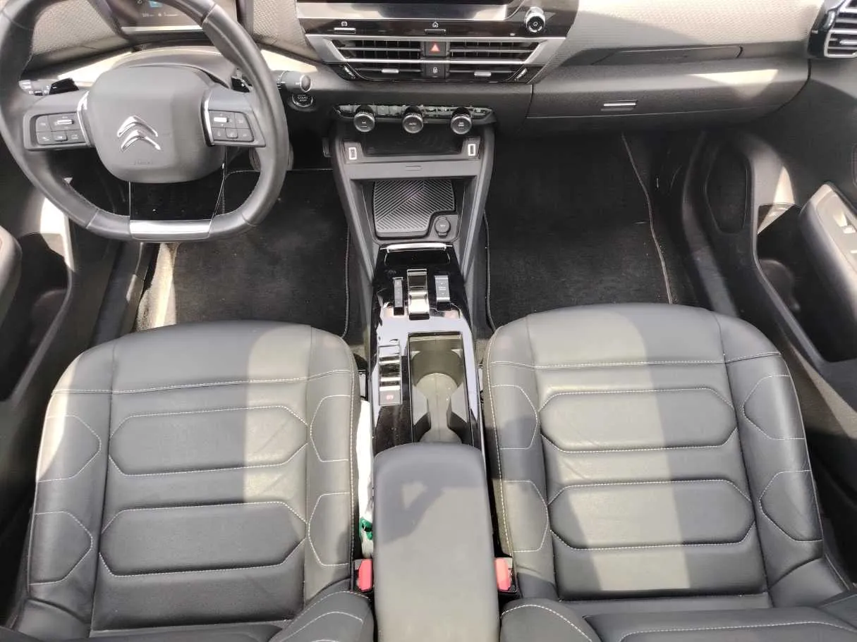 Car image 21