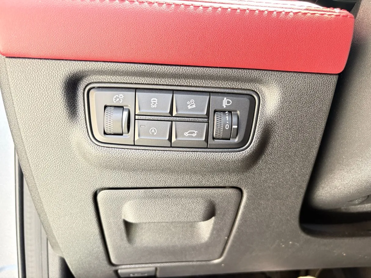 Car image 27
