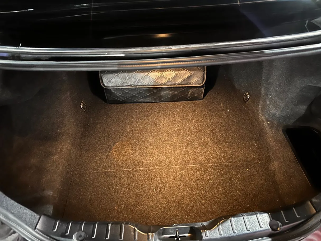 Car image 23