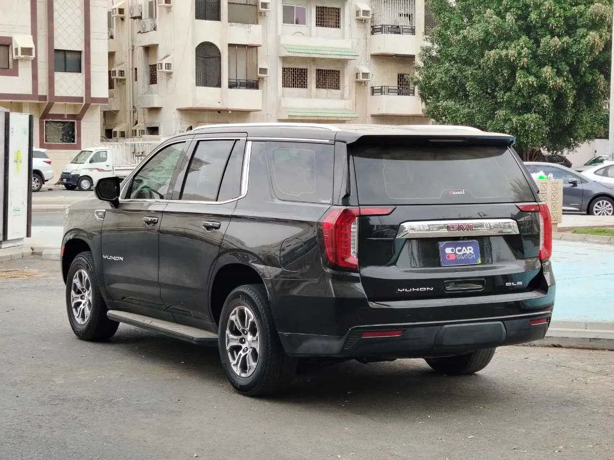 Car image 7