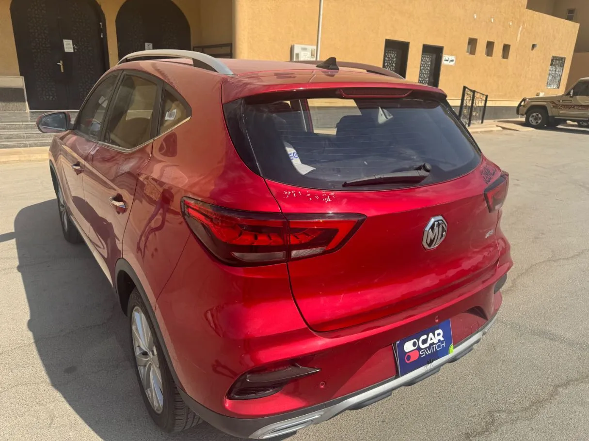 Car image 7