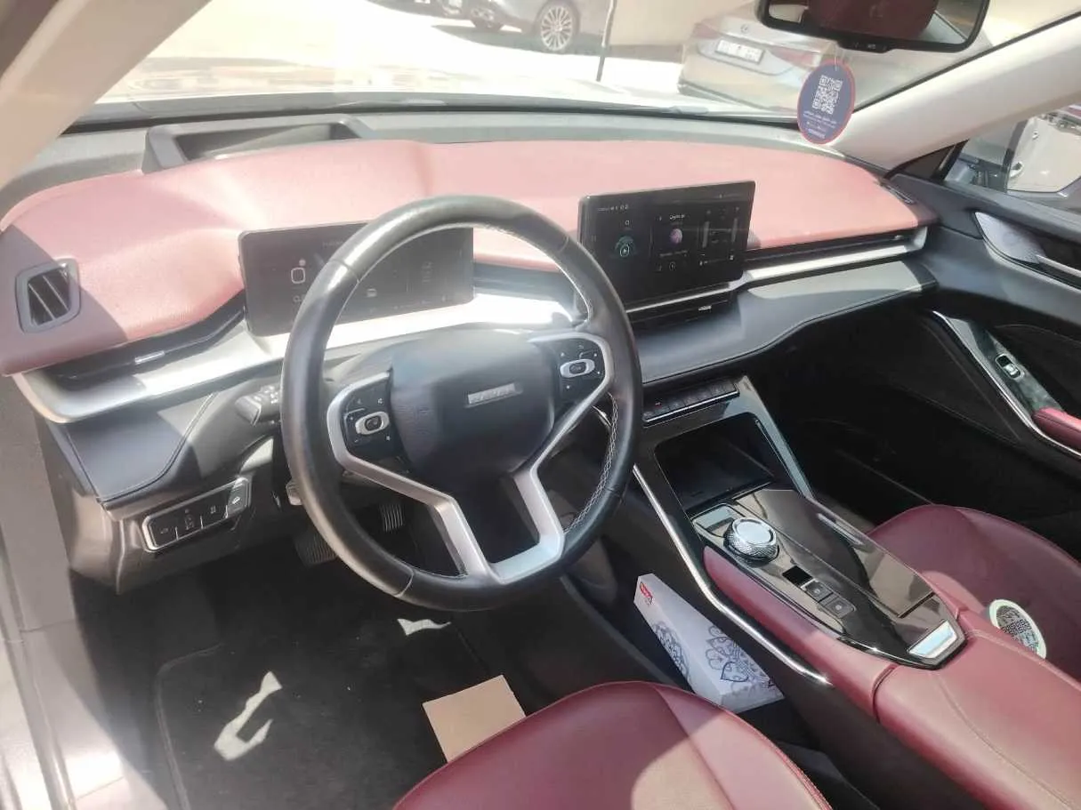 Car image 13
