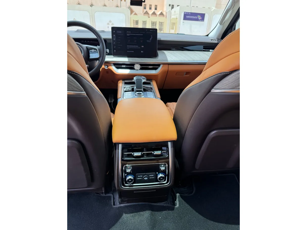 Car image 22