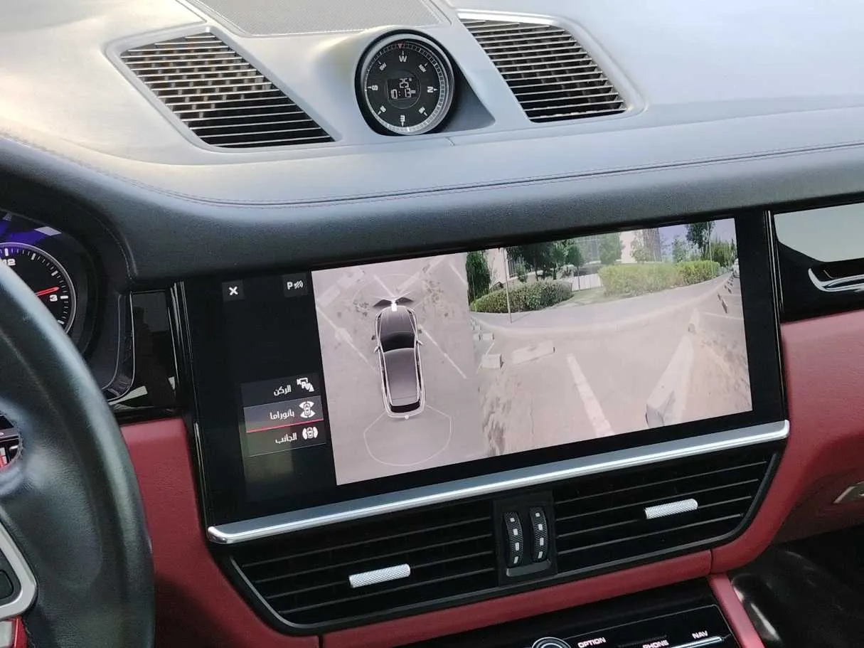 Car image 21