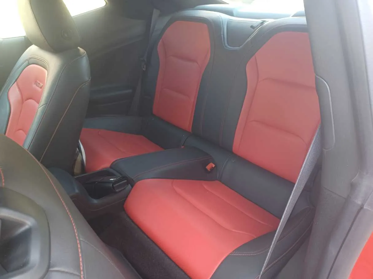 Car image 14
