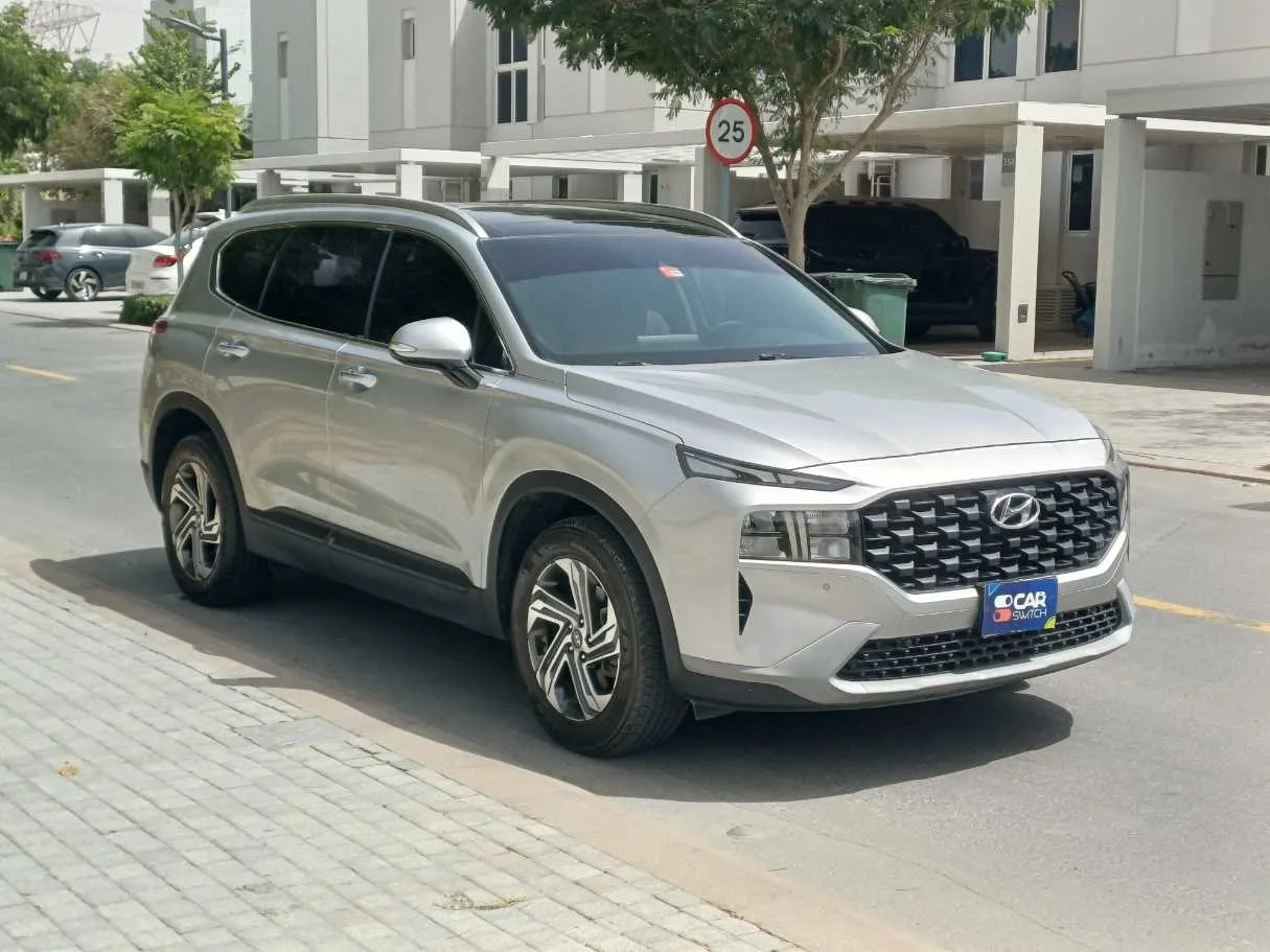 Car image 3
