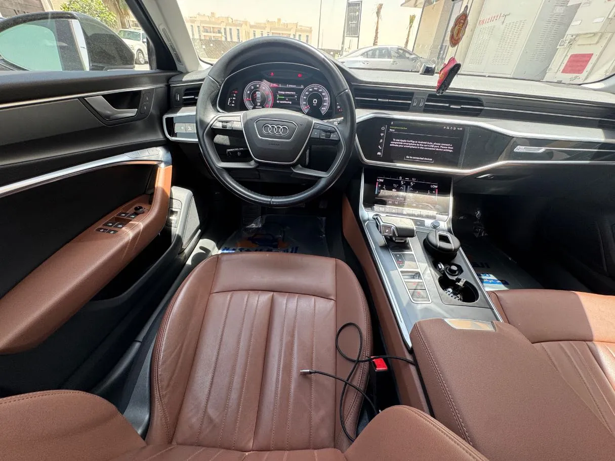 Car image 16