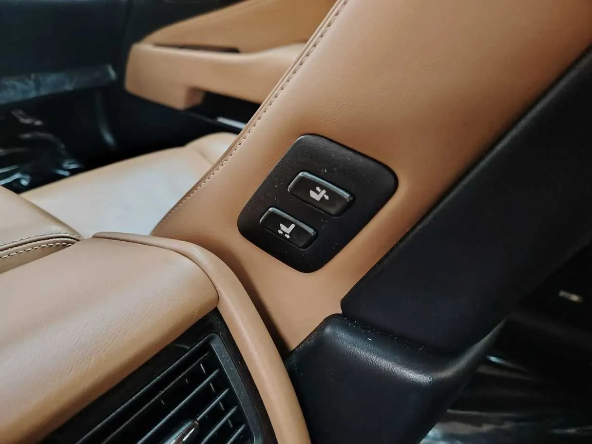 Car image 41