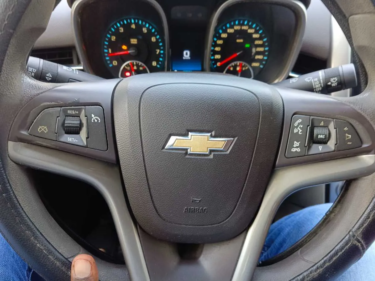 Car image 23