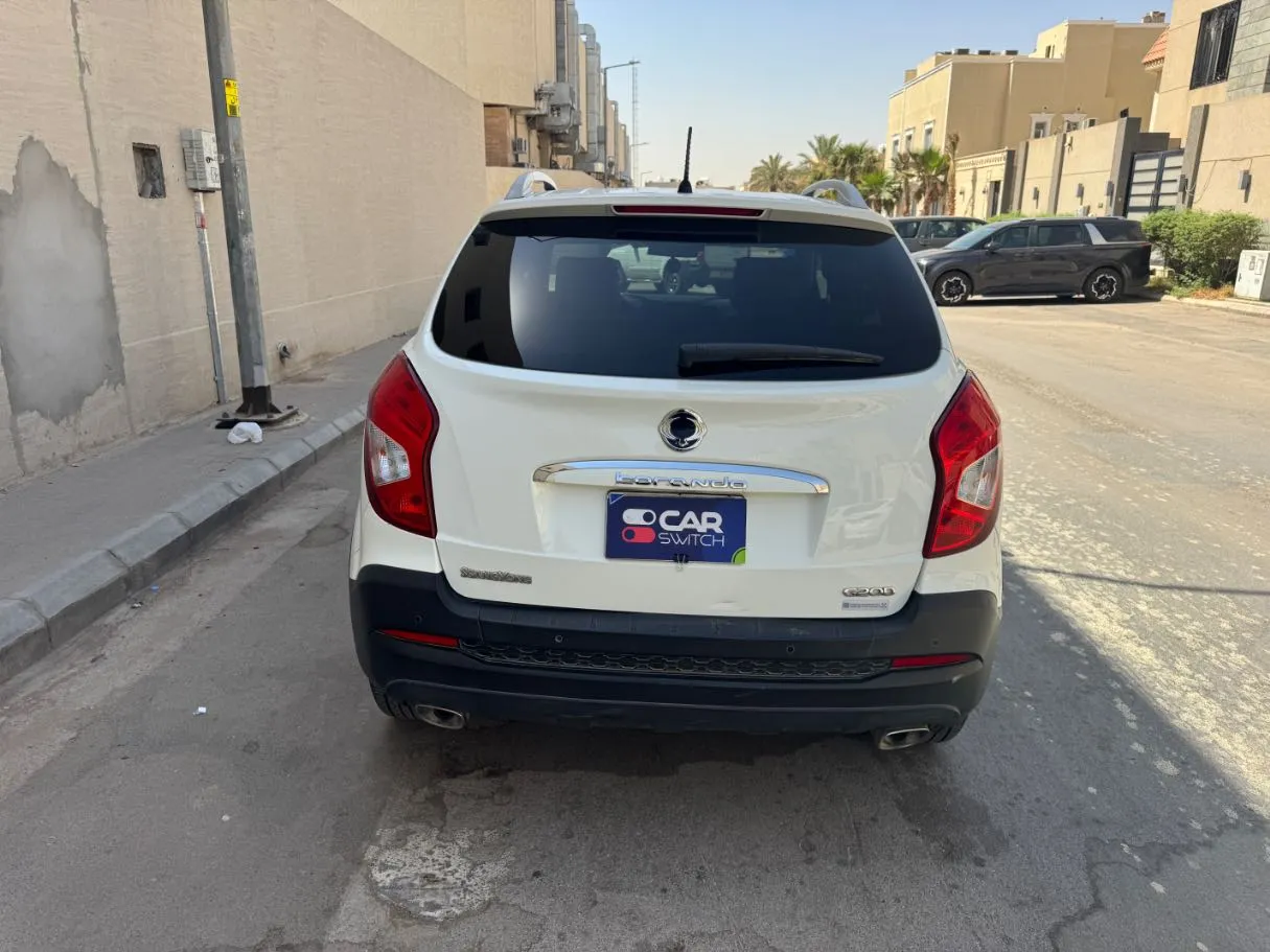 Car image 6