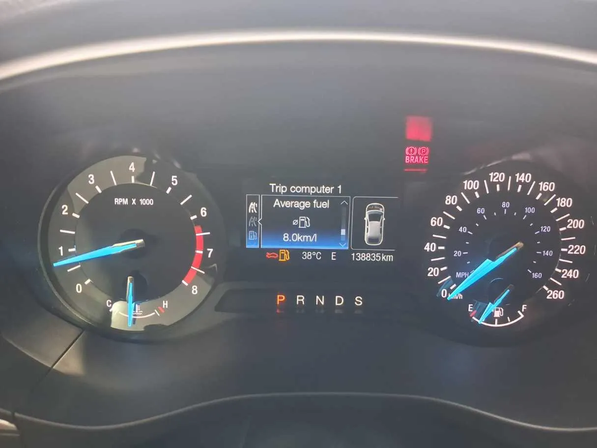 Car image 15