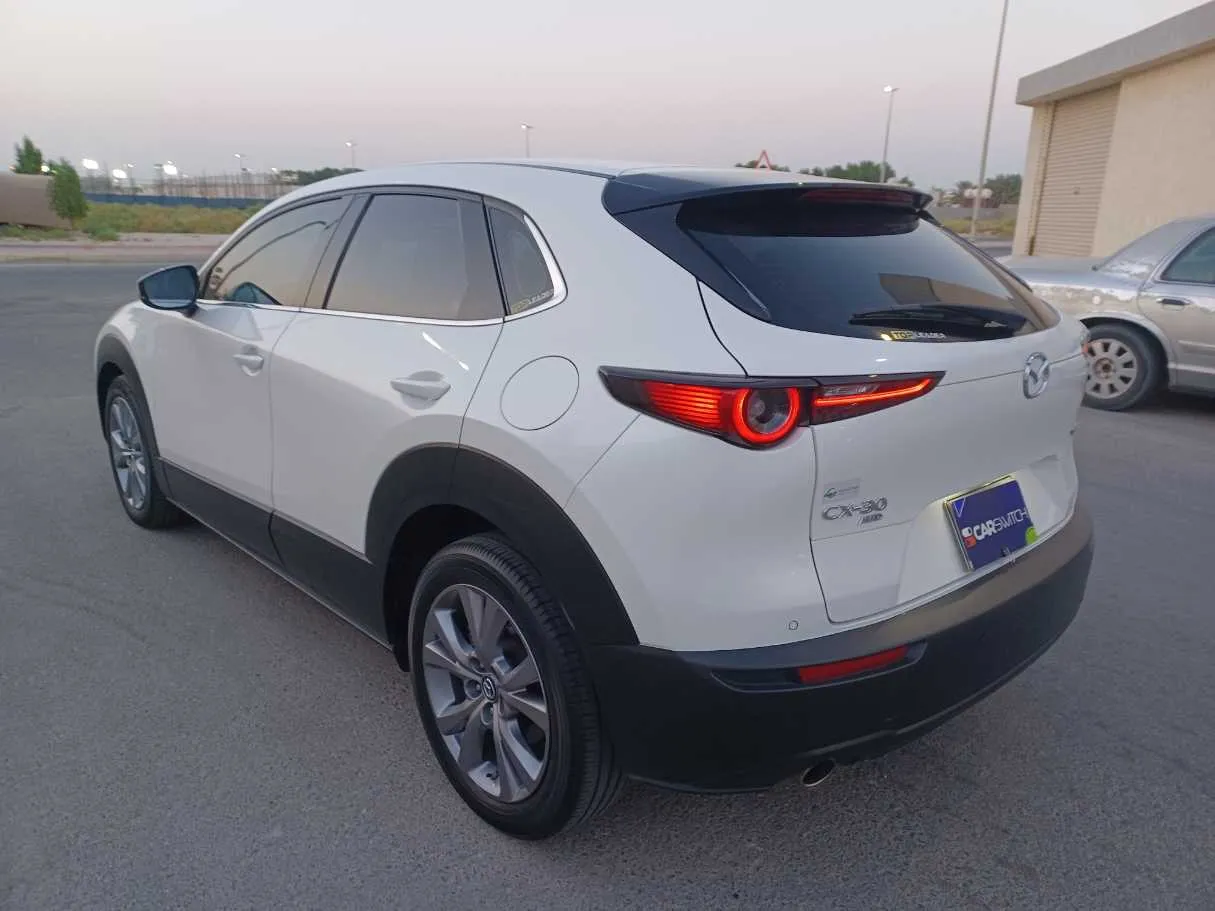 Car image 7