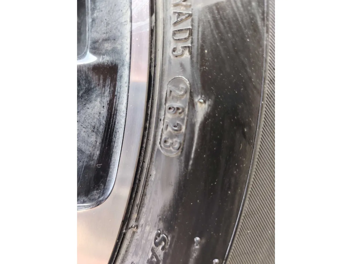 Car image 31