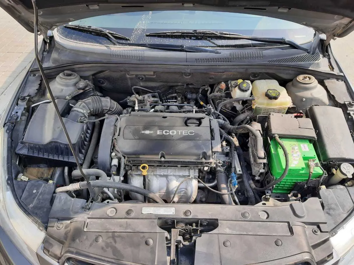 Car image 19