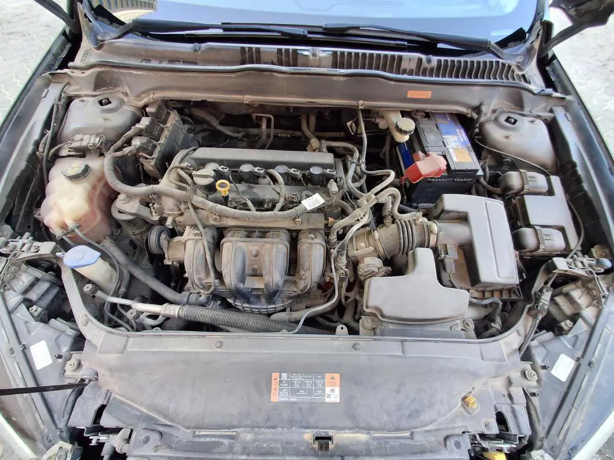 Car image 19