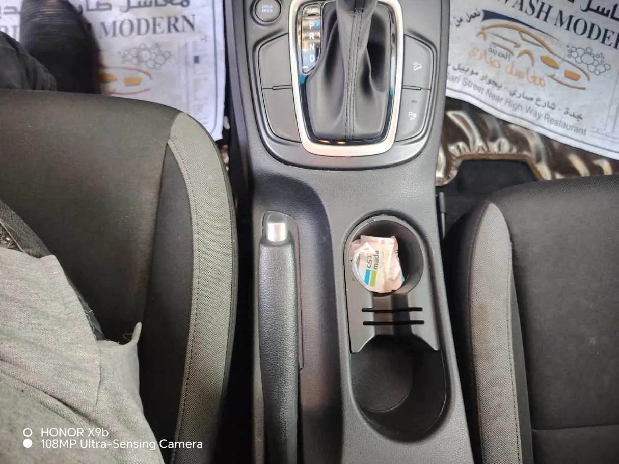 Car image 24