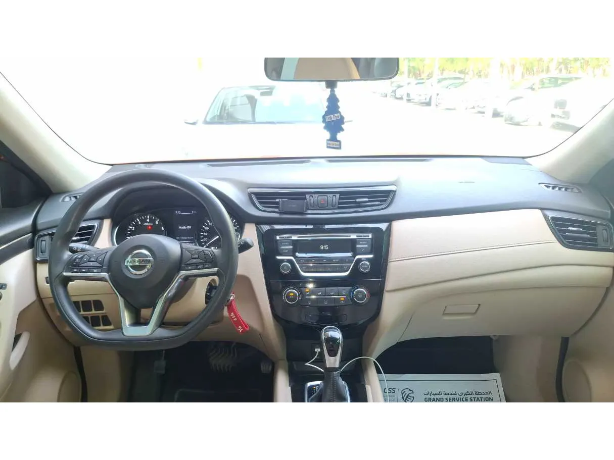 Car image 16