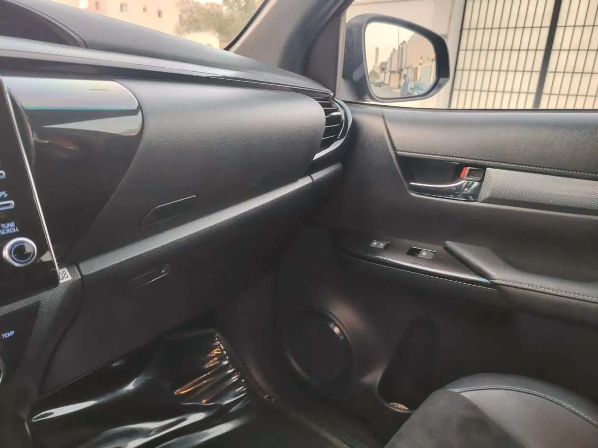 Car image 31