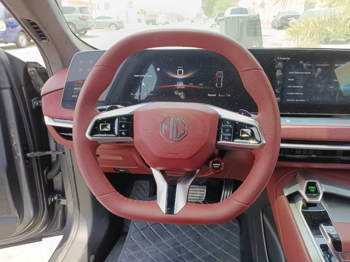 Car image 17