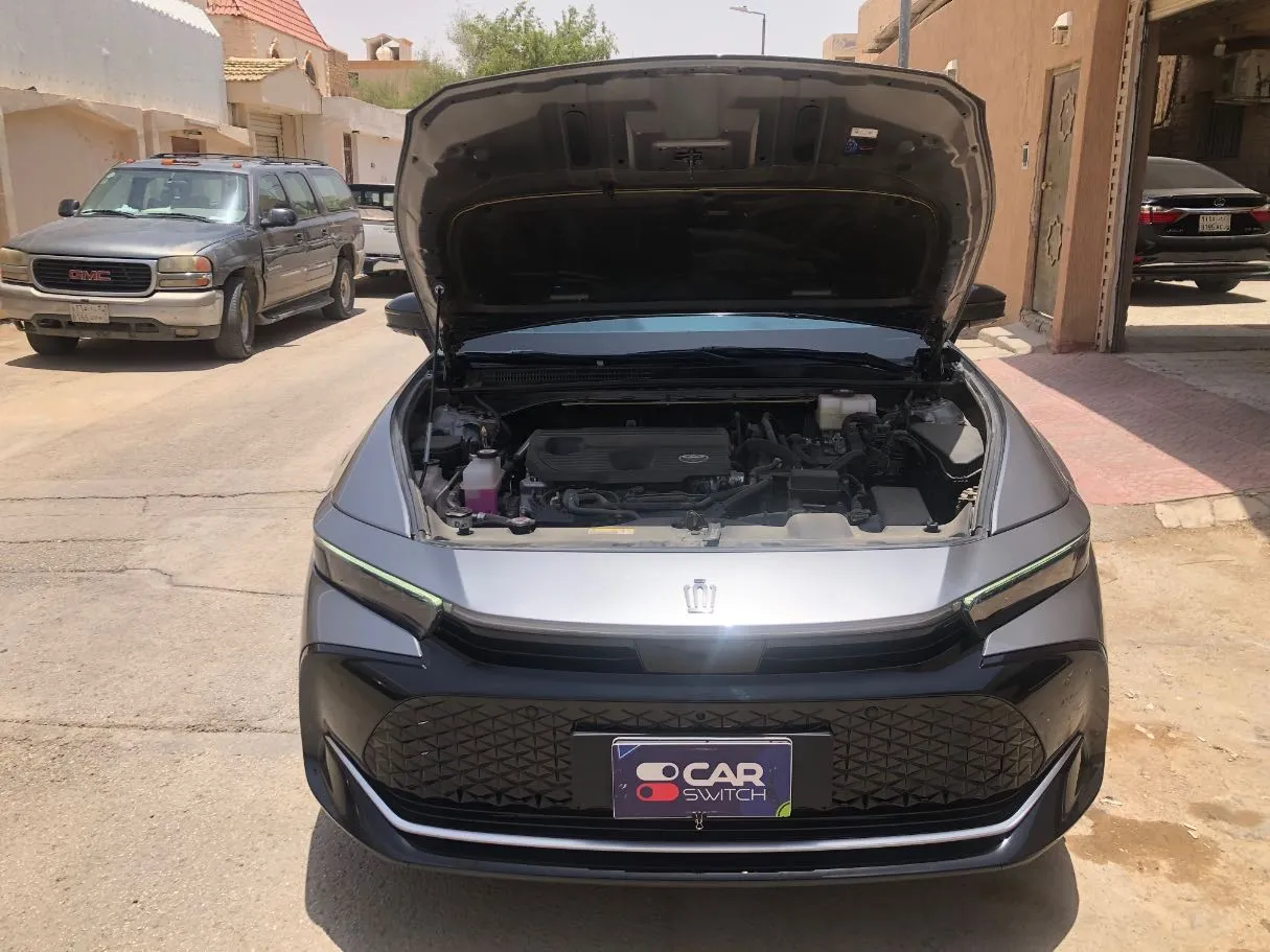Car image 25