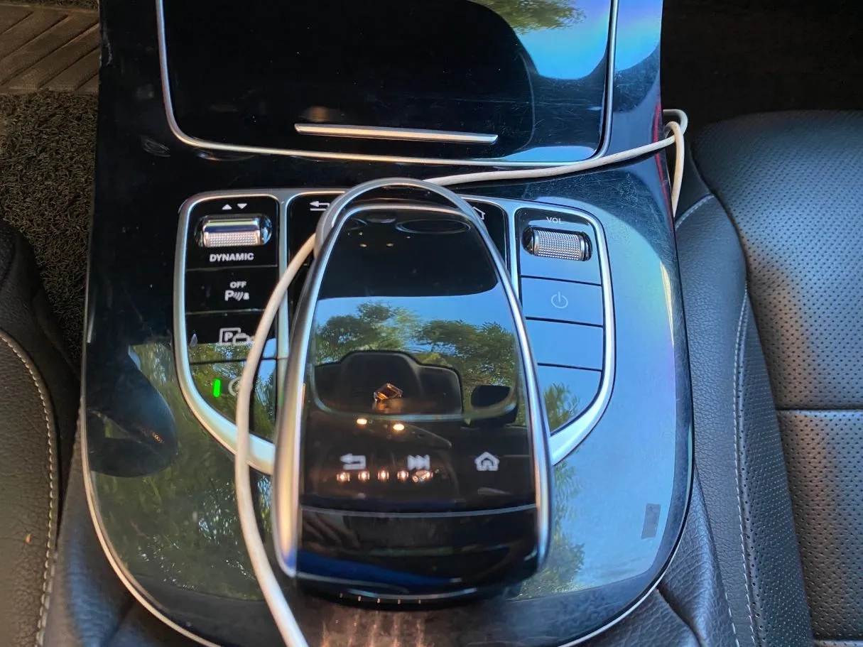 Car image 16