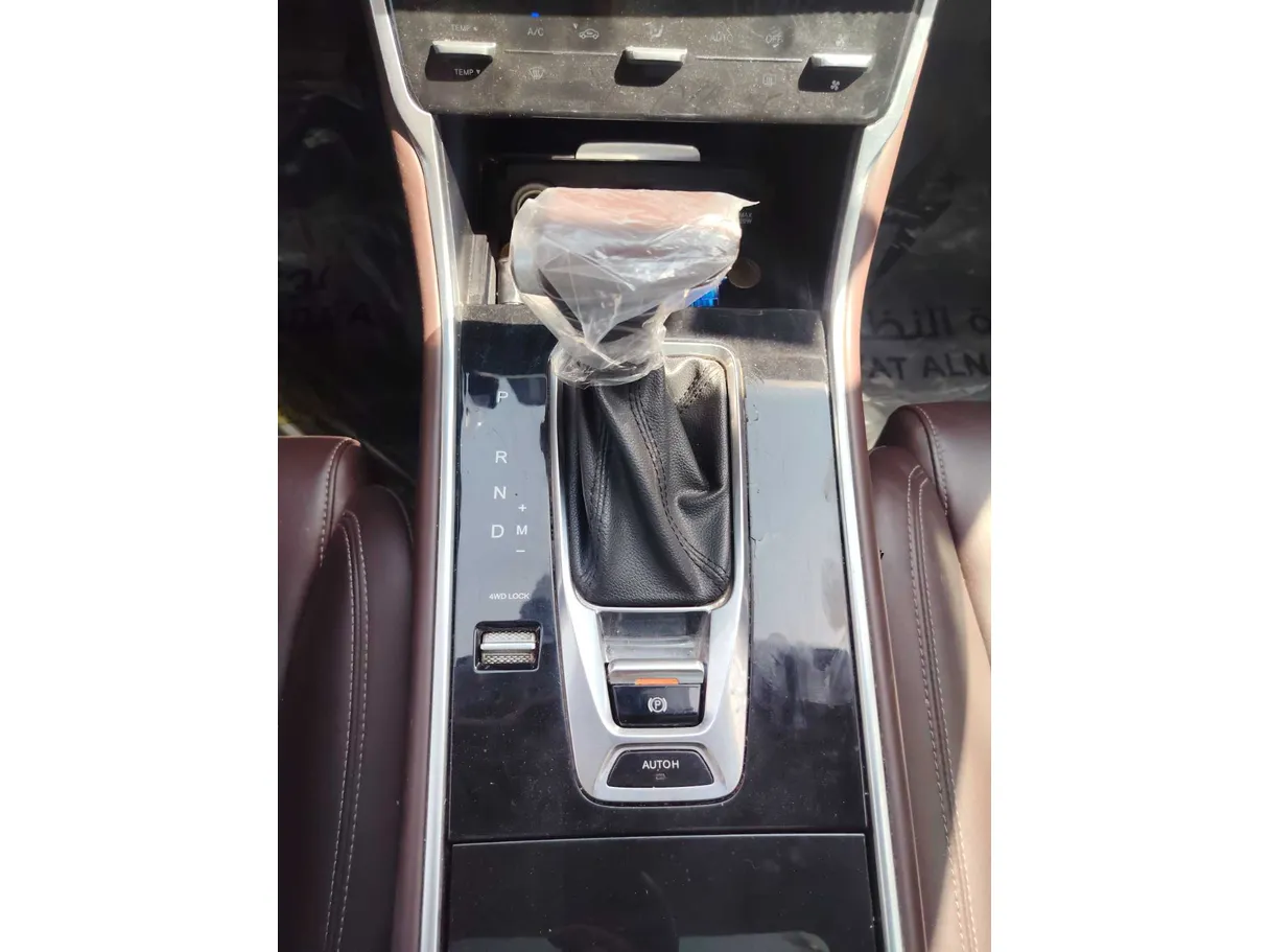 Car image 21