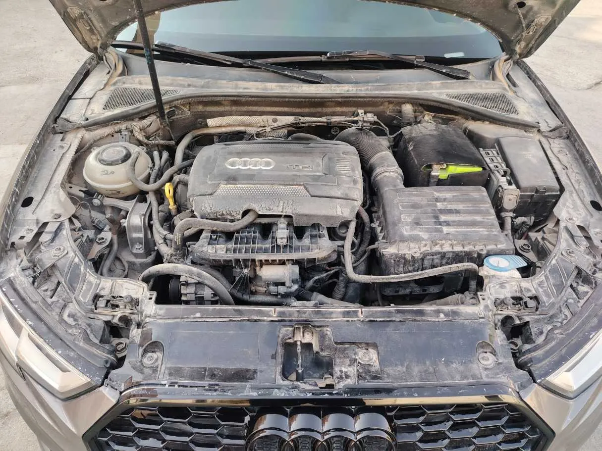 Car image 33
