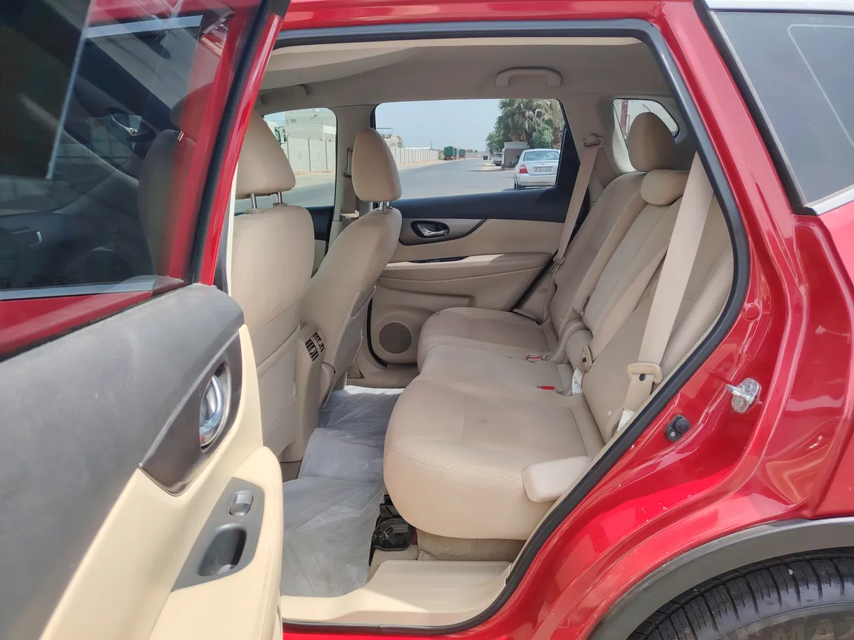 Car image 16