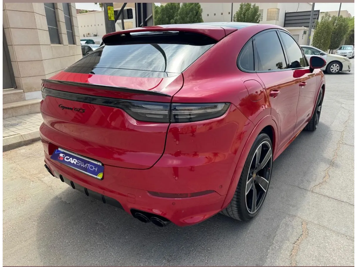 Car image 5