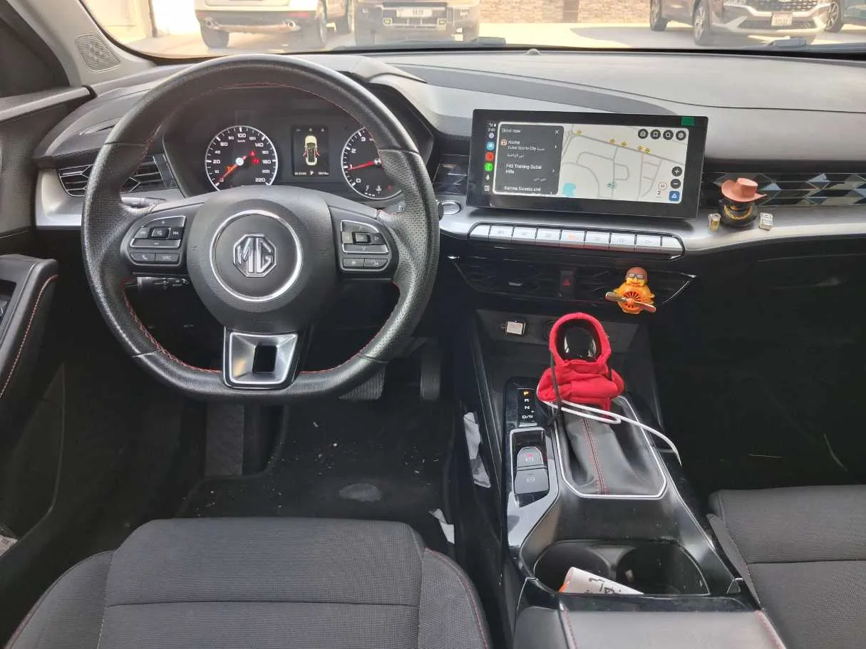 Car image 16