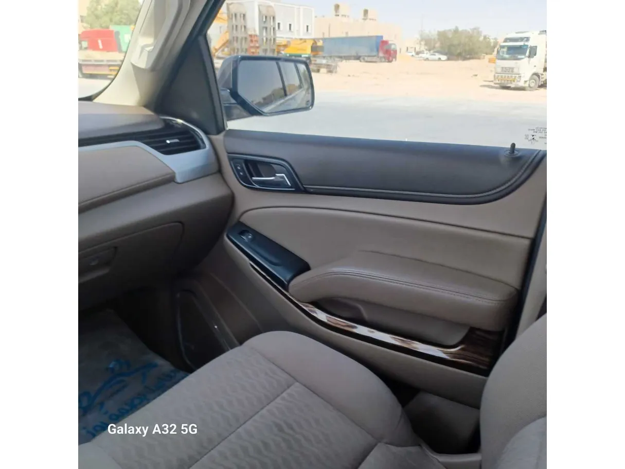 Car image 23