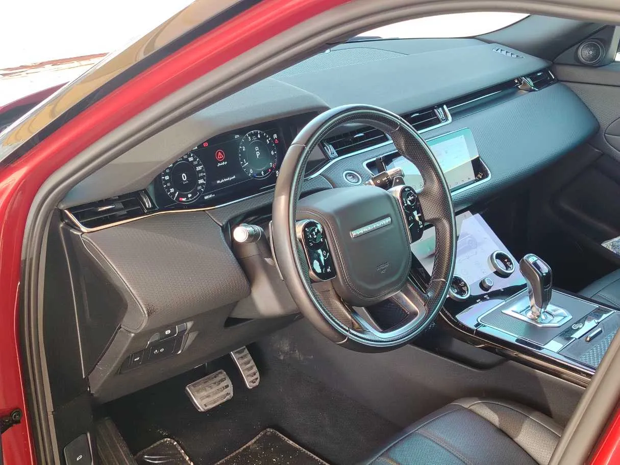 Car image 12