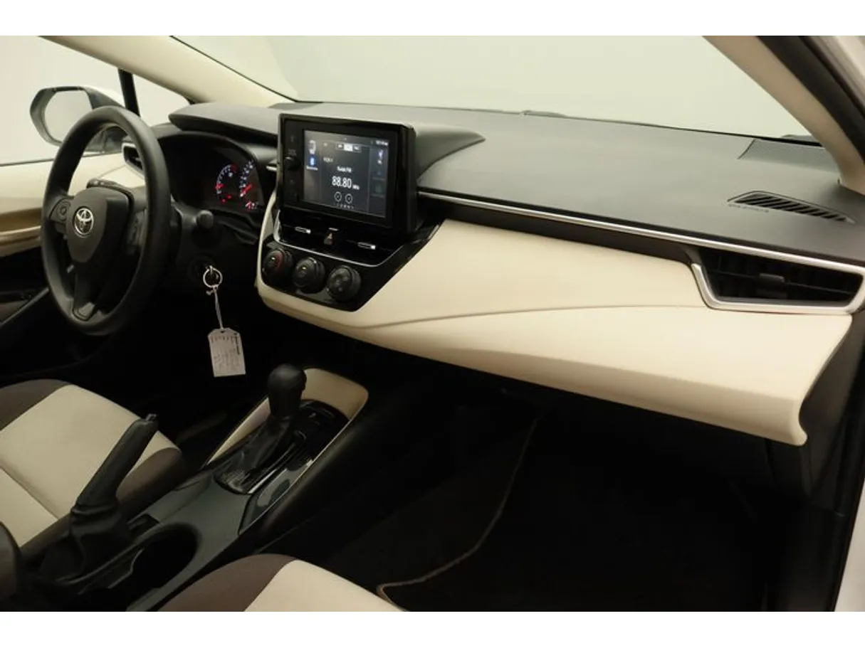 Car image 10