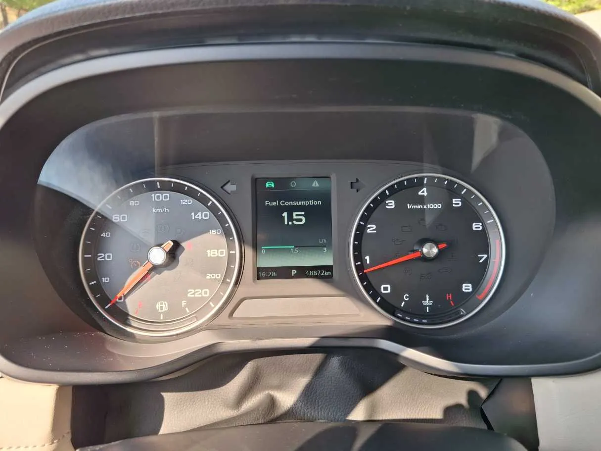 Car image 17