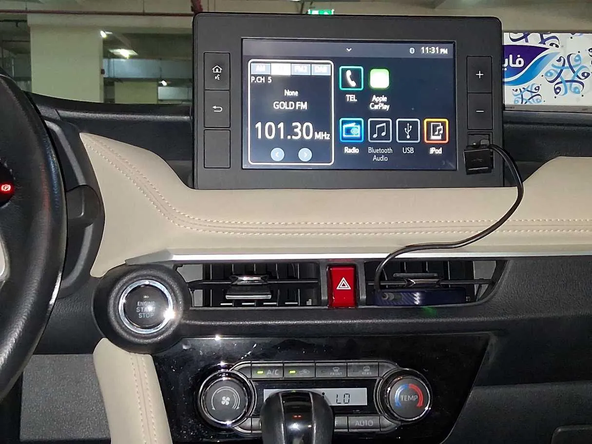 Car image 16