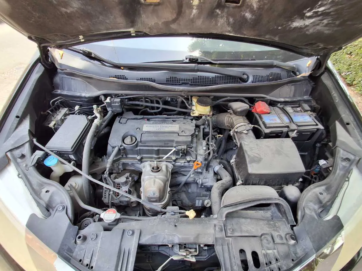 Car image 19