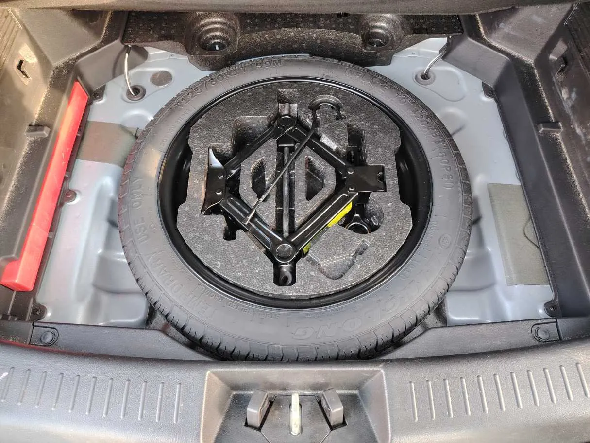 Car image 31