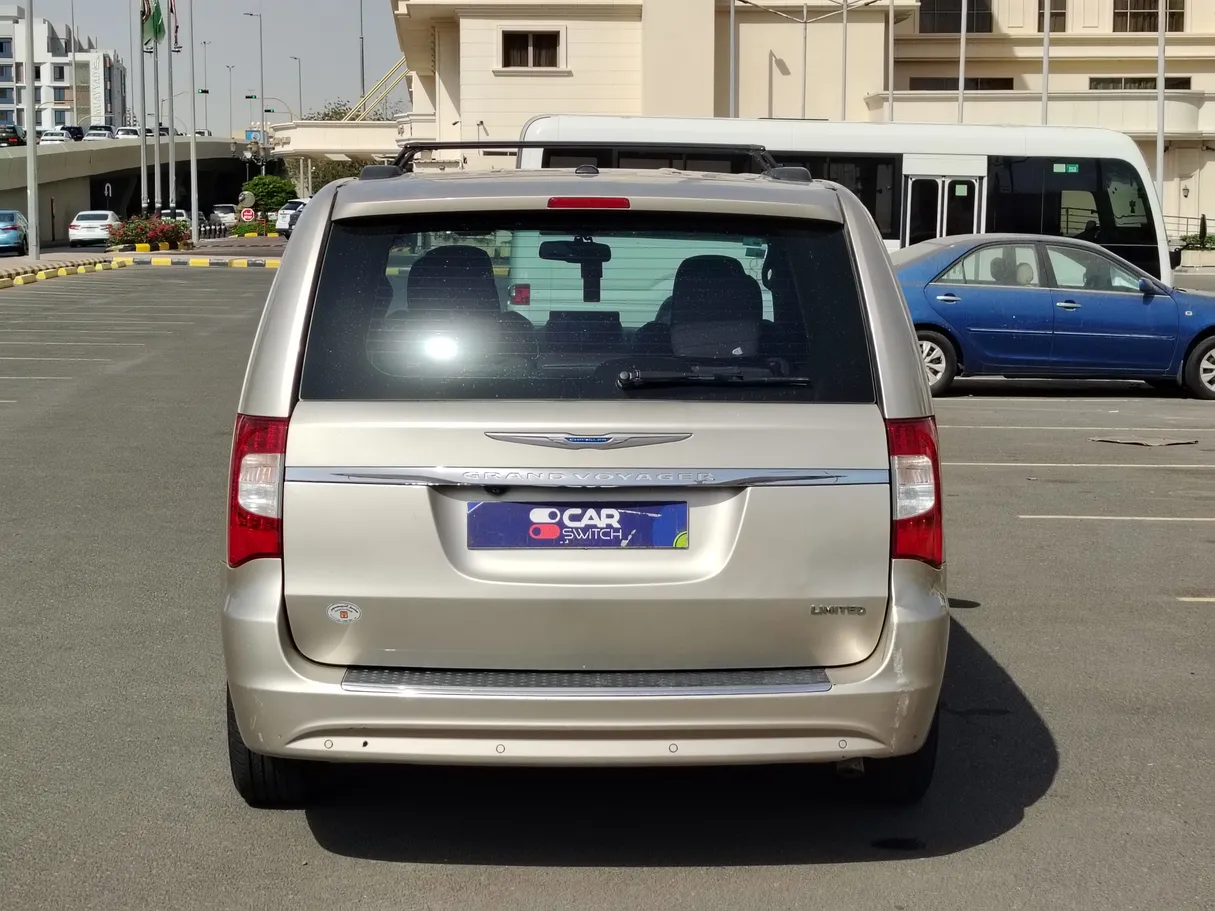 Car image 6