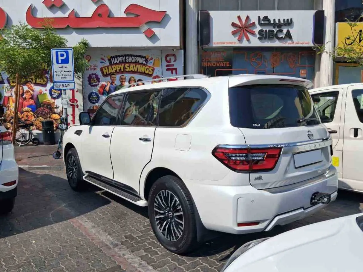 Car image 7