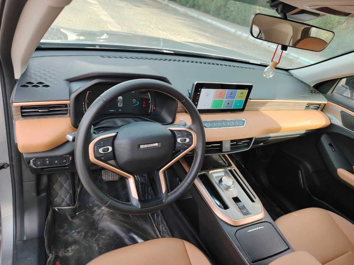 Car image 13