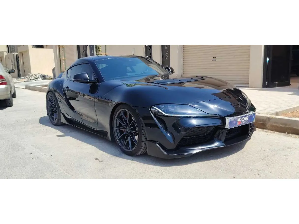 Car image 3