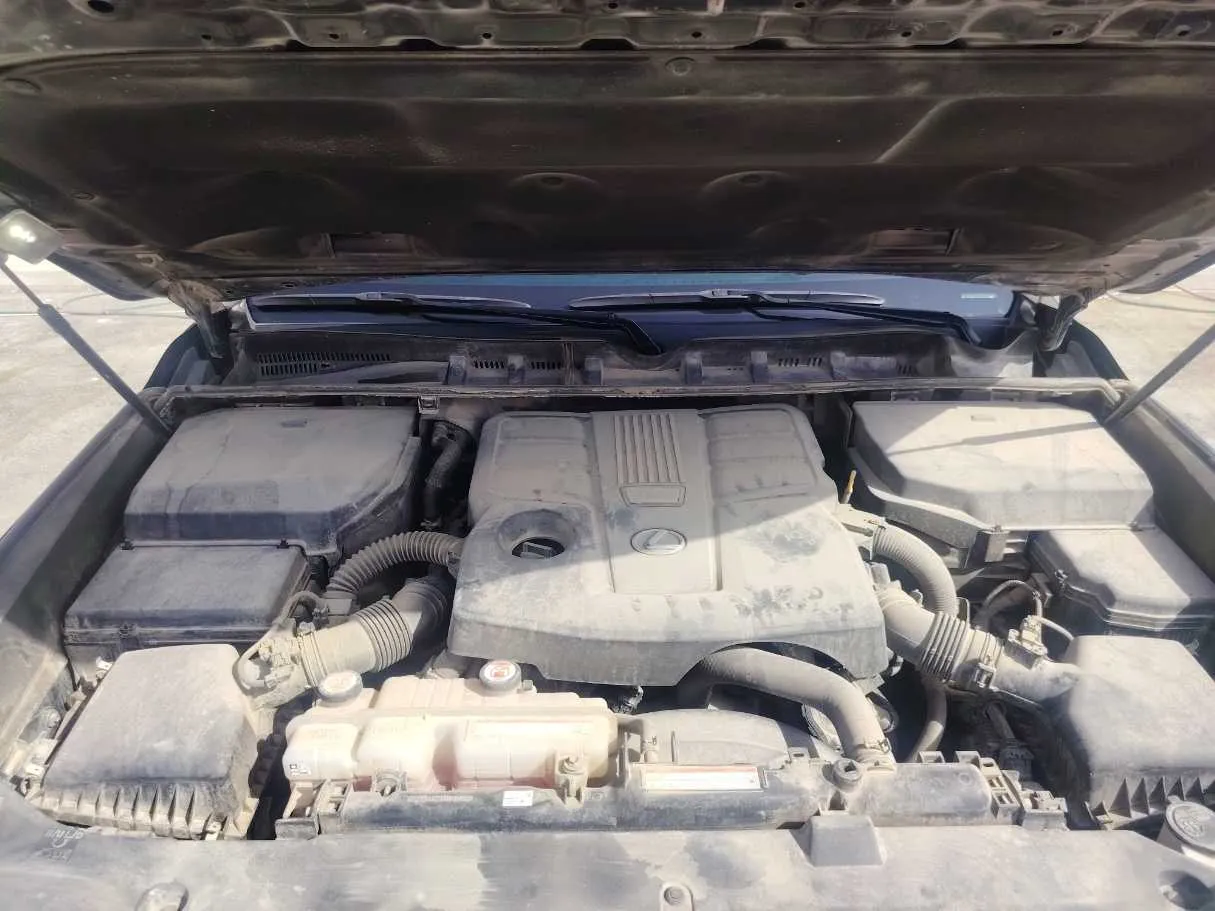 Car image 35