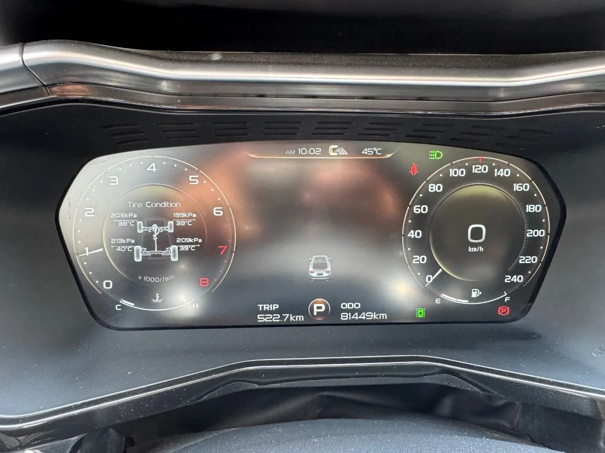 Car image 18