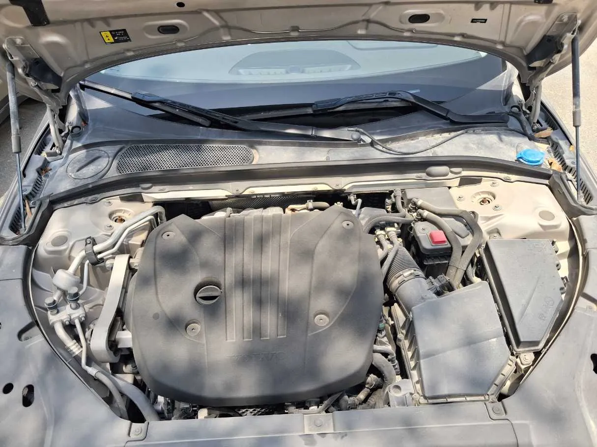 Car image 20