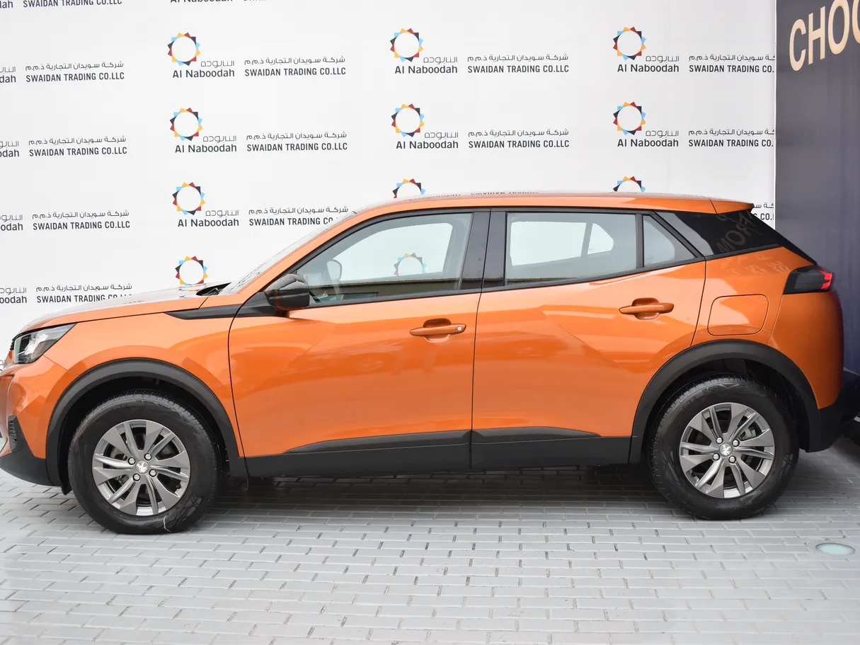 Car image 8