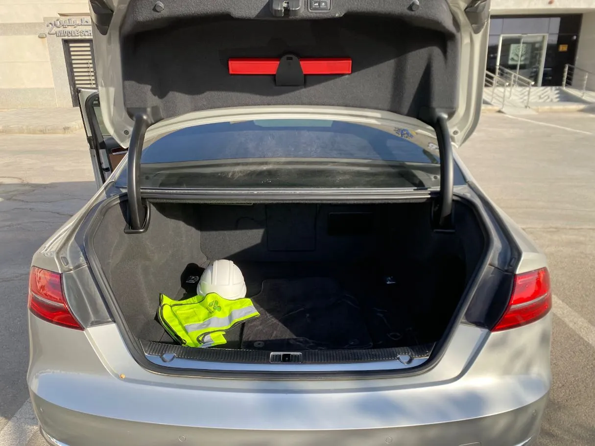 Car image 21