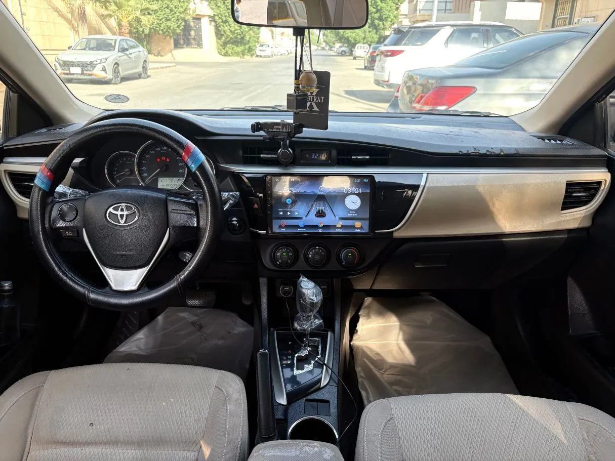 Car image 18