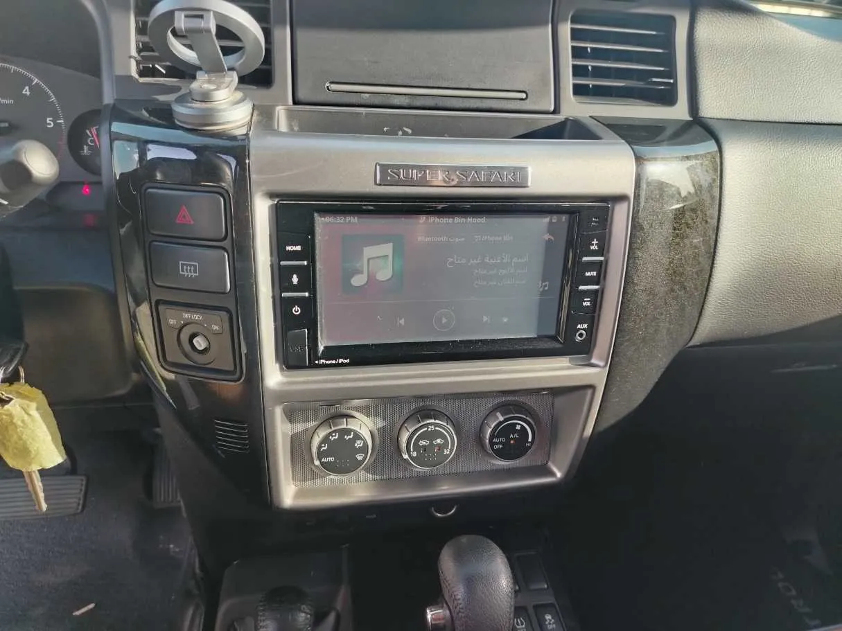Car image 26