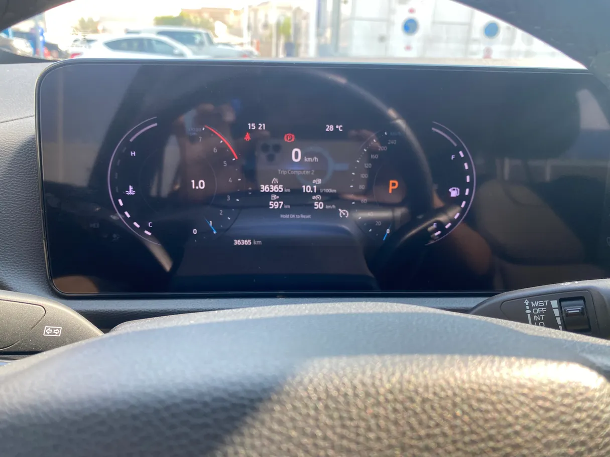 Car image 6